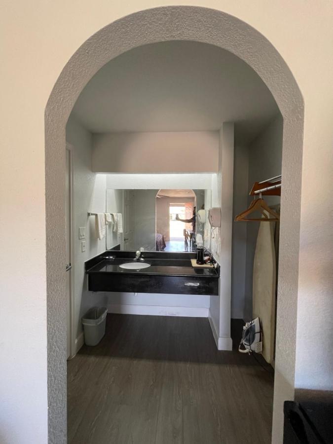 Western Inn West Columbia Εξωτερικό φωτογραφία